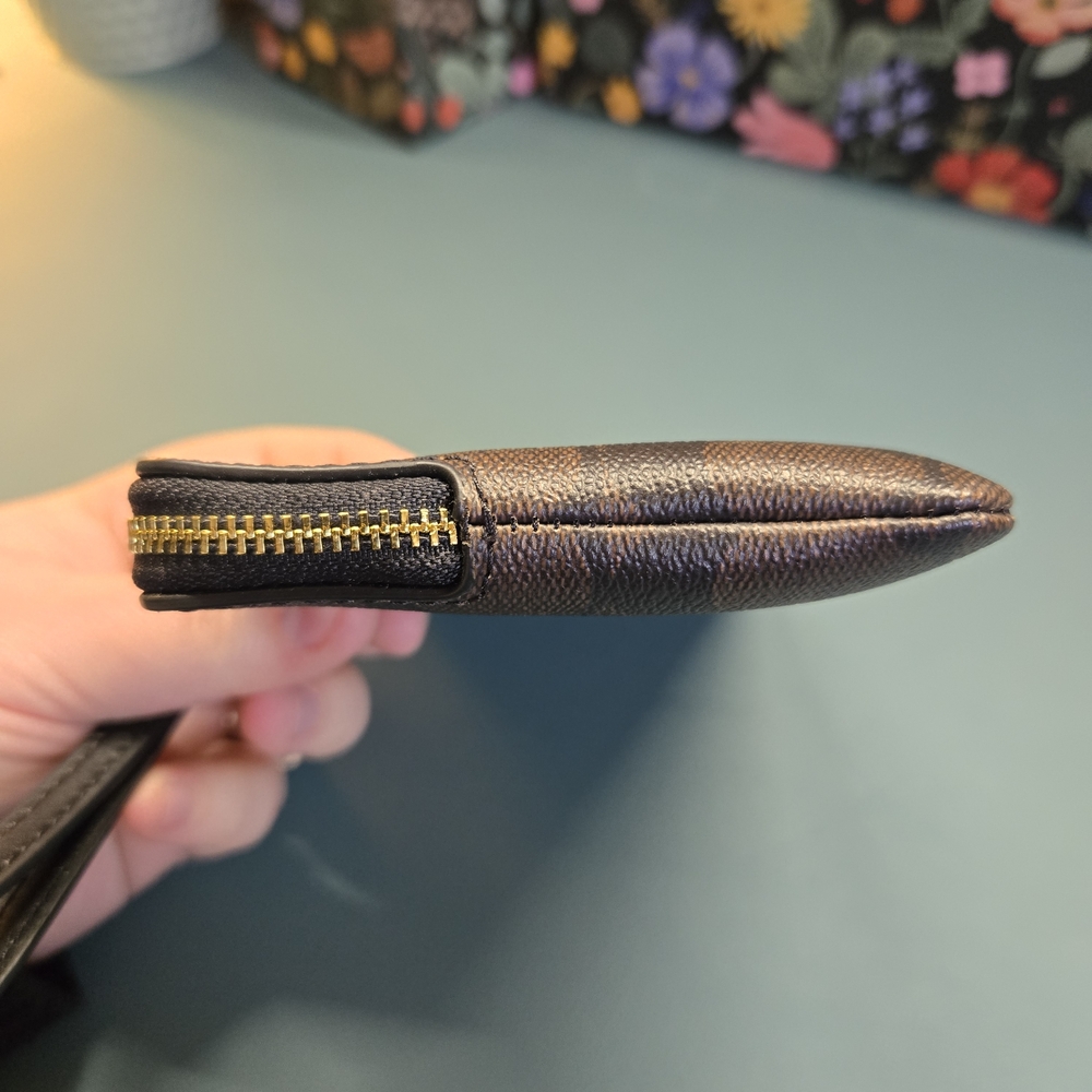 COACH Corner Zip Wristlet Signature C Canvas With Stripe Brown And Black - Picture 6 of 12